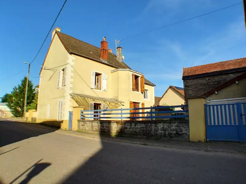 Maison, 176 m²