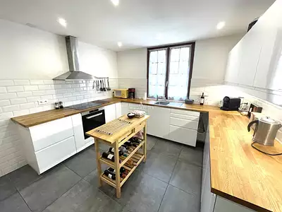 Maison, 270 m²