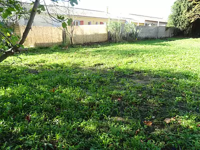 Terrain, 1 357 m²