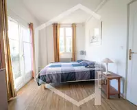 Maison, 240 m²
