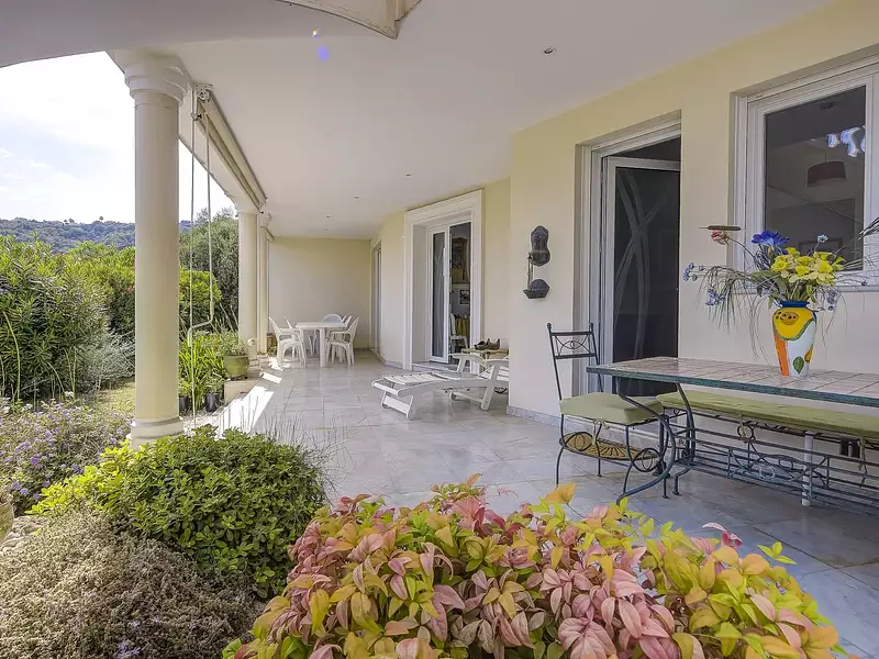 Maison, 233 m²