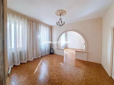 Immeuble, 300 m²