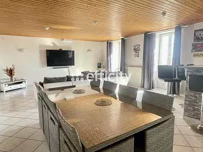 Maison, 245 m²