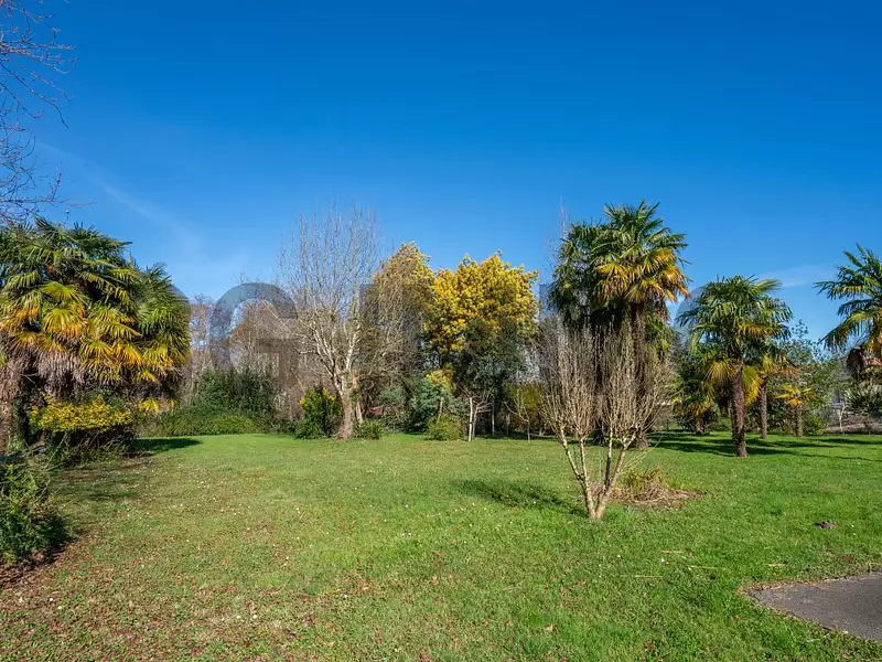 Terrain, 5 759 m²