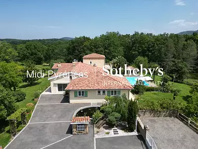 Maison, 415 m²