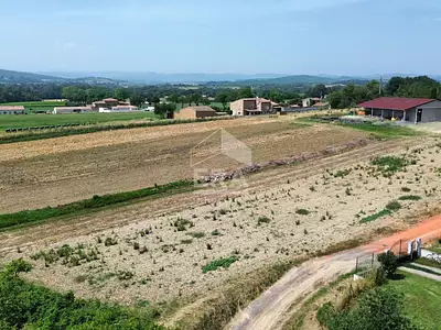 Terrain, 1 400 m²