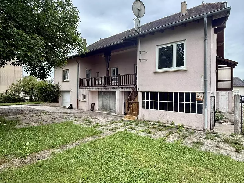 Maison, 261 m²