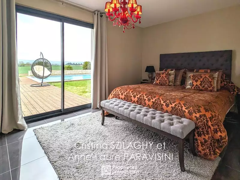 Maison, 285 m²