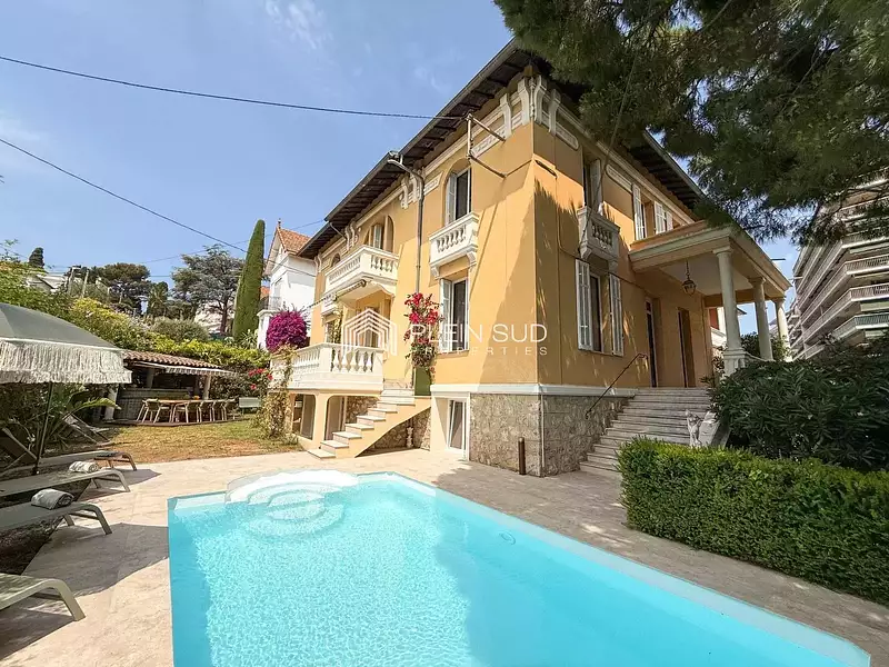 Maison, 363 m²