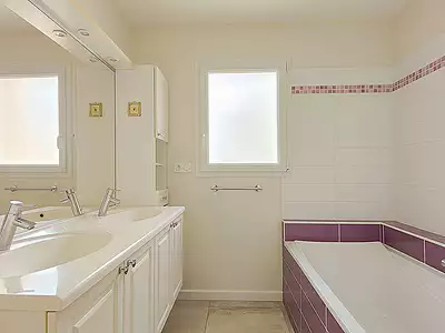 Maison, 220 m²