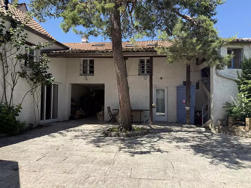 Maison, 250 m²