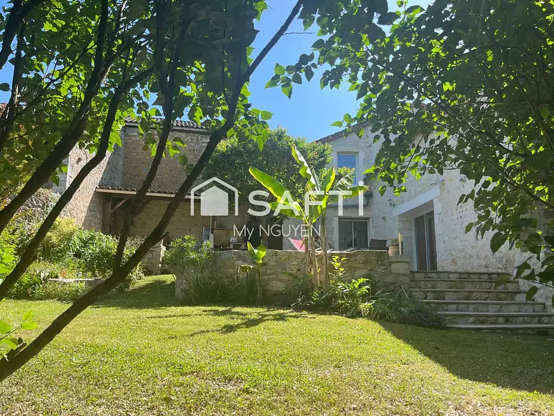 Maison, 235 m²