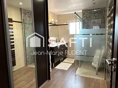 Maison, 132 m²