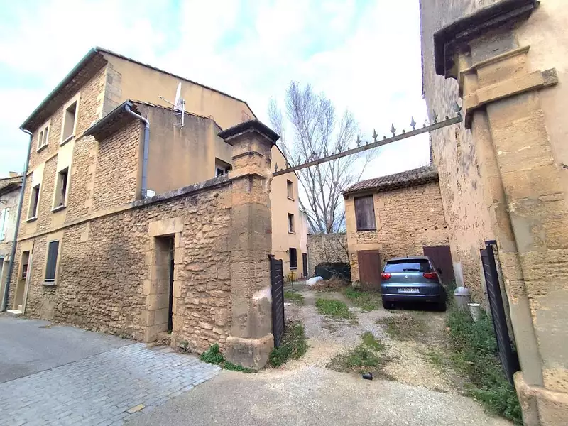 Immeuble, 270 m²