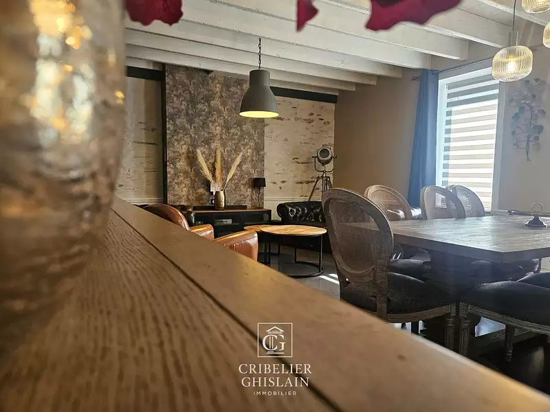 Maison, 250 m²