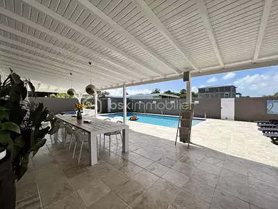 Maison, 202 m²