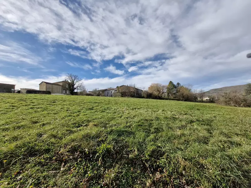 Terrain, 1 037 m²