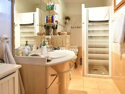 Maison, 230 m²