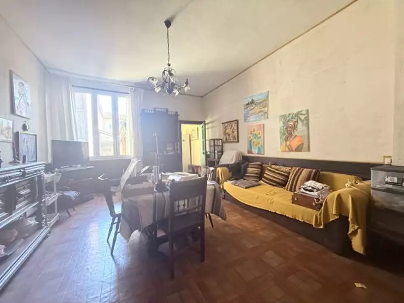 Immeuble, 215 m²