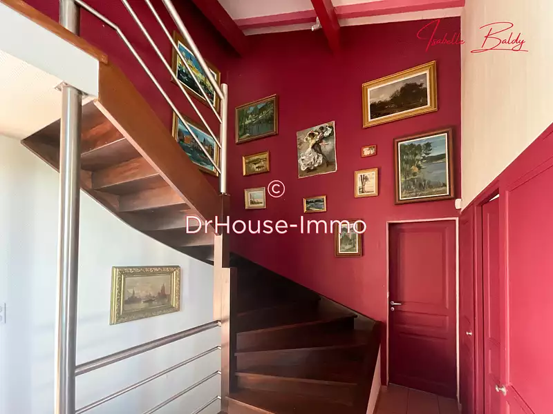 Maison, 242 m²
