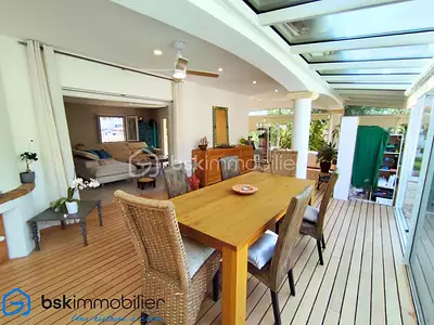 Maison, 237 m²