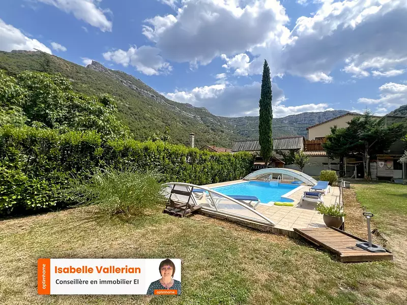 Maison, 163 m²
