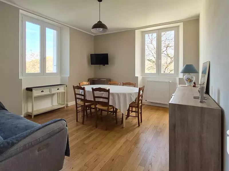 Maison, 210 m²