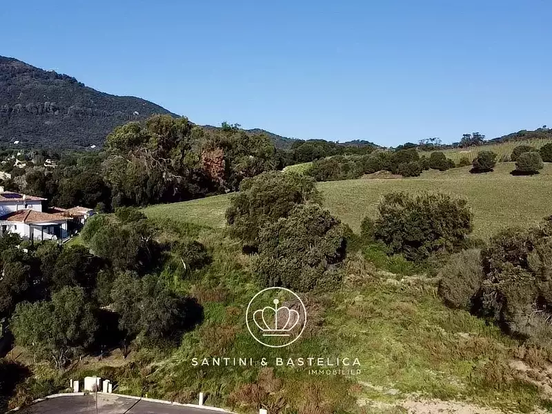 Terrain, 1 029 m²