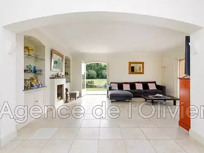 Maison, 240 m²