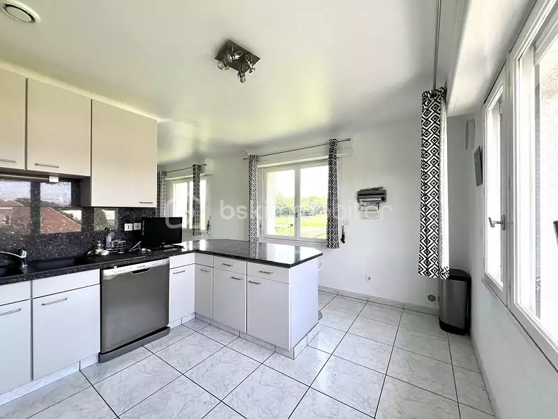 Maison, 282 m²