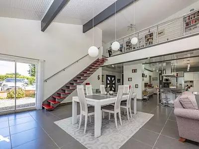 Maison, 240 m²
