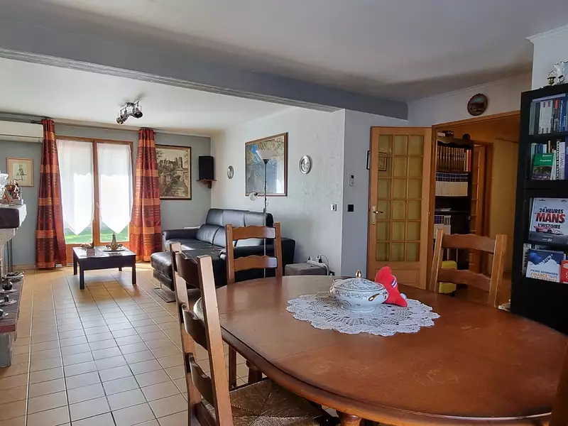 Maison, 99 m²