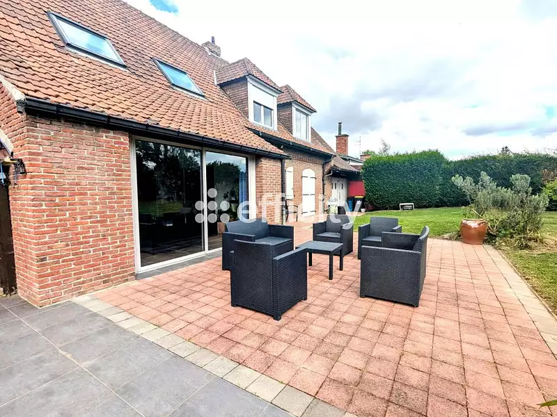 Maison, 235 m²