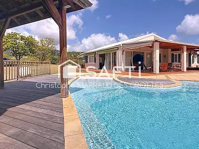 Maison, 221 m²