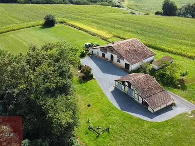 Maison, 450 m²