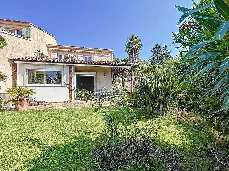Maison, 105,68 m²