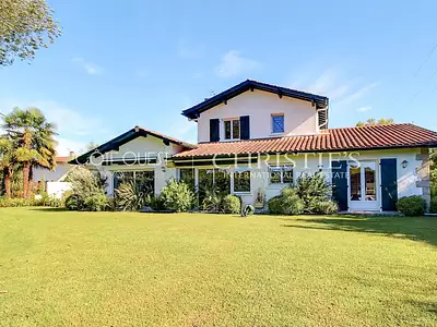 Maison, 250 m²