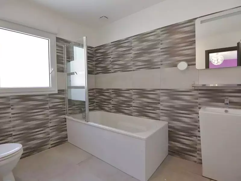 Maison, 180 m²