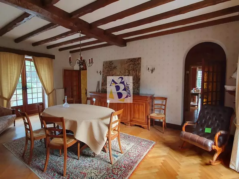 Maison, 221 m²