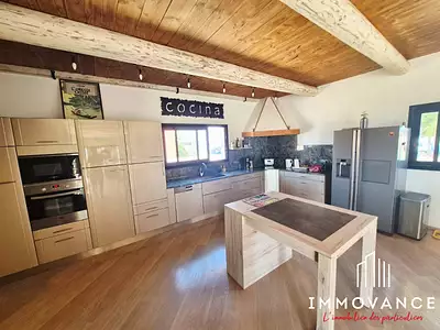 Maison, 162 m²
