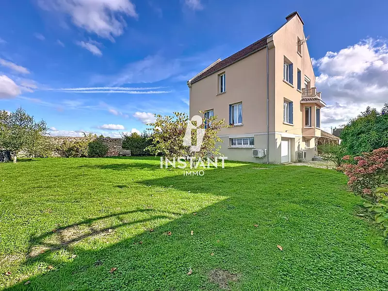 Maison, 228 m²