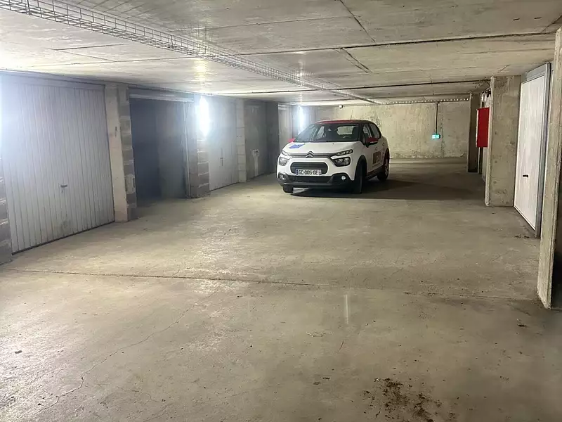 Parking, 13 m²