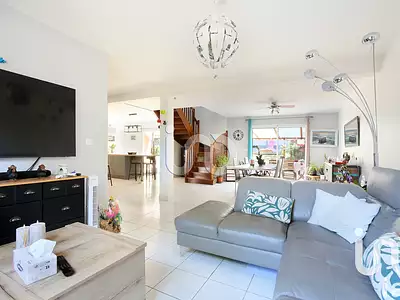 Maison, 167 m²