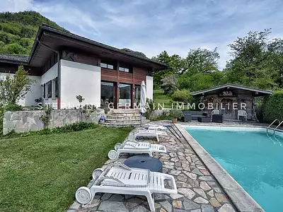 Maison, 225 m²