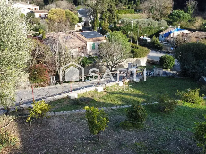 Terrain, 1 019 m²