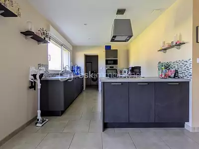 Maison, 219 m²