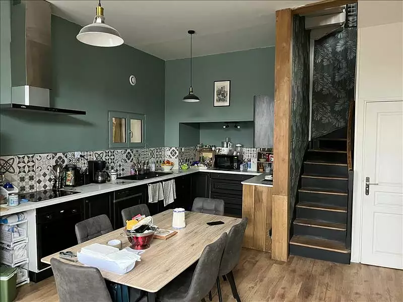 Maison, 210 m²