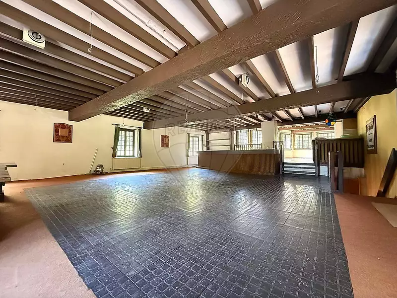 Maison, 560 m²