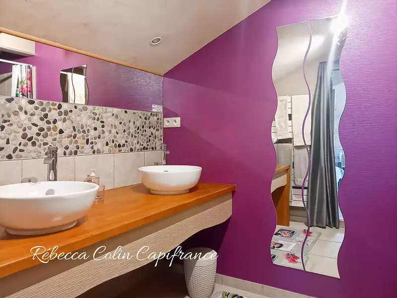Maison, 225 m²
