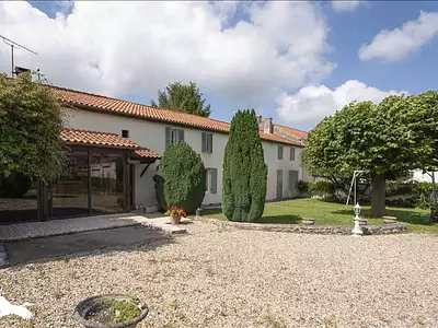 Maison, 251 m²